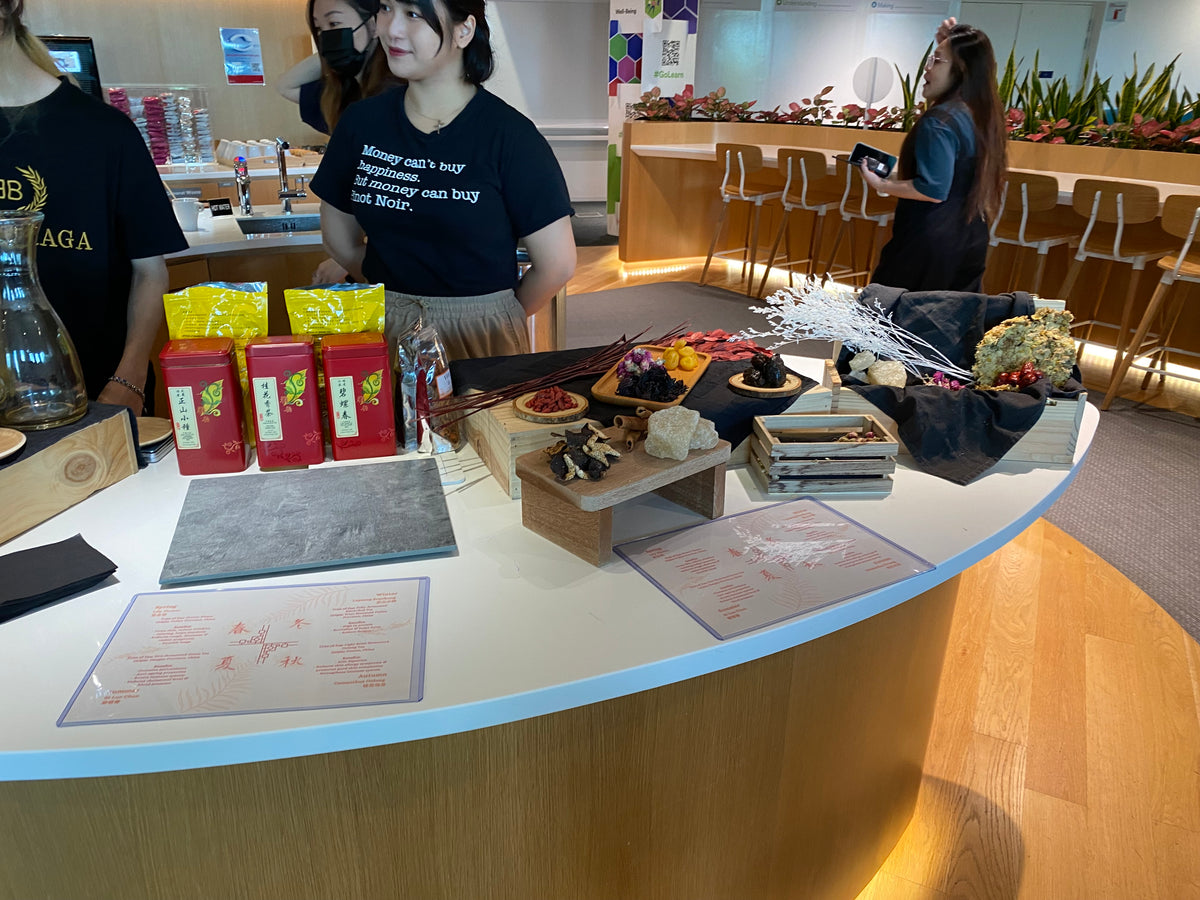 Tea Tasting Experience Singapore | Luxury 4 Seasons Tea Appreciation Live Station